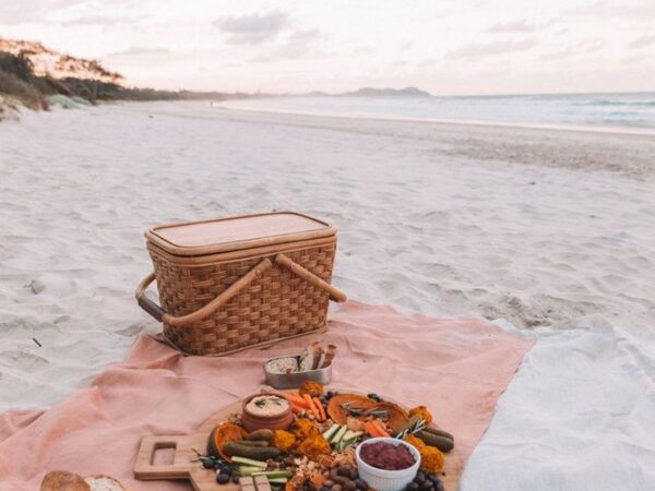 Eco-picnic rules. Collective conscious