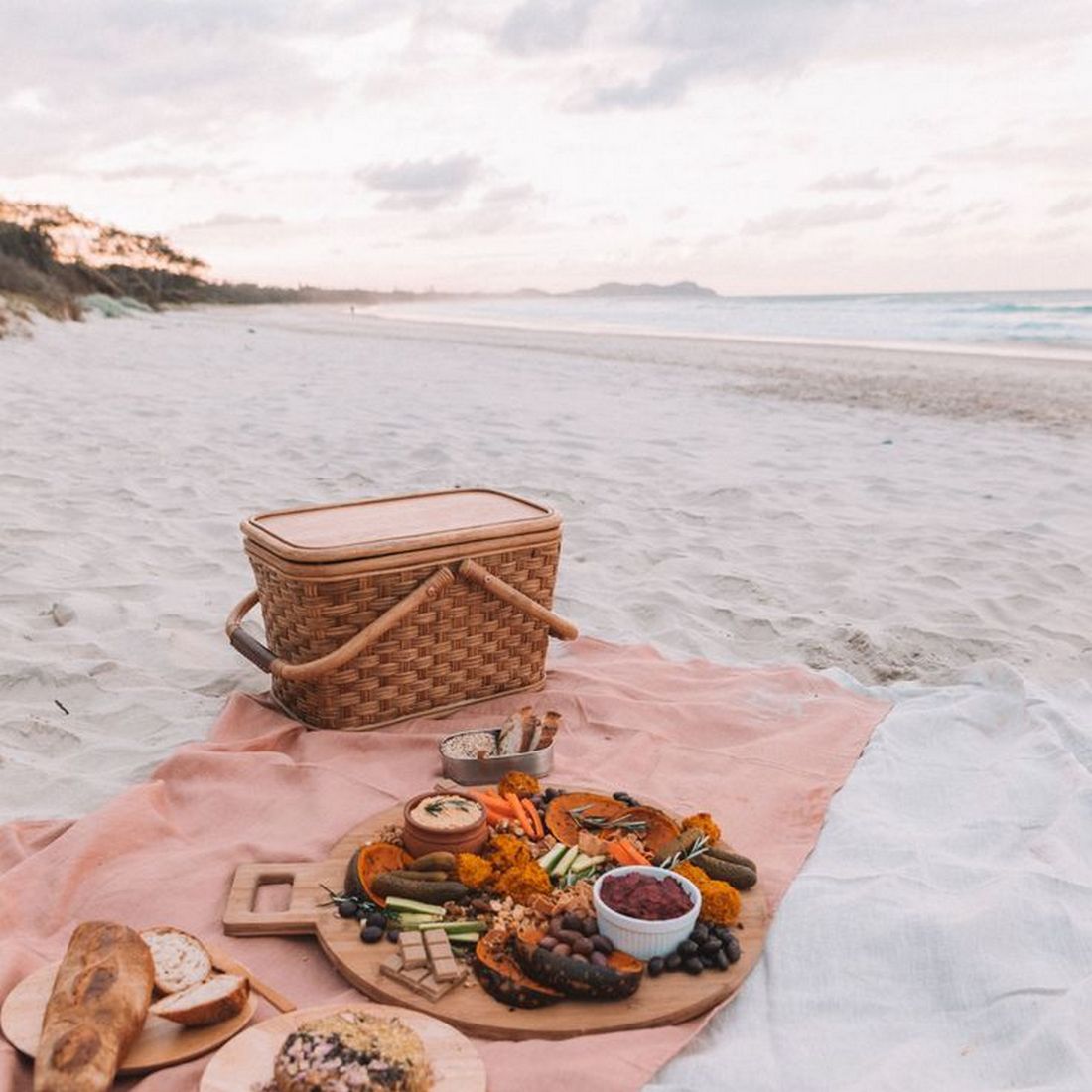 Ecopicnic rules. Collective conscious Compost